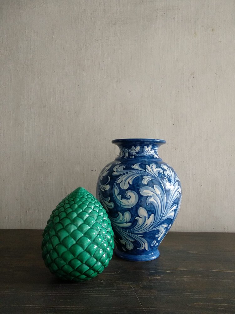 Ornato Vase - AGATA TREASURES pale blue and white