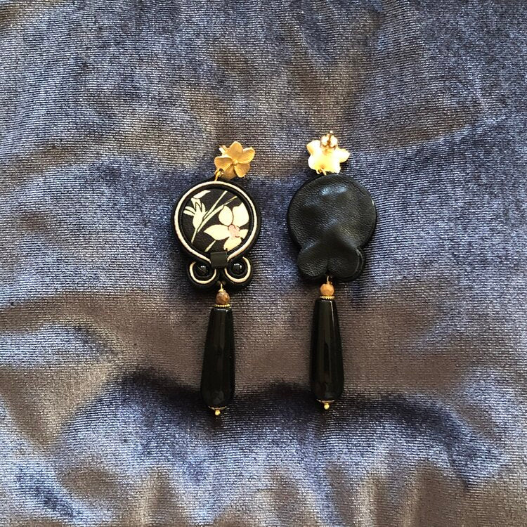 Black Flower Earrings - AGATA TREASURES